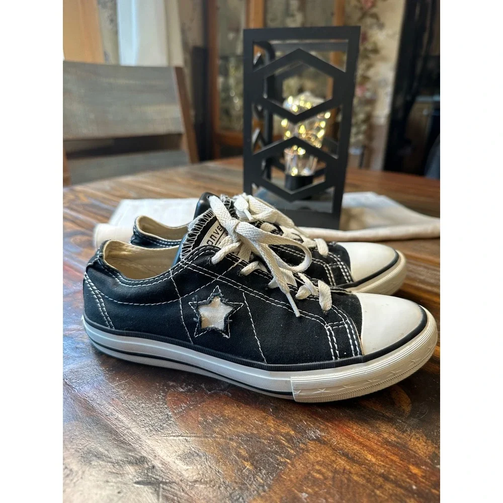 Converse One Star Black White Canvas Low Top Sneakers Junior Size 3 Skateboarder